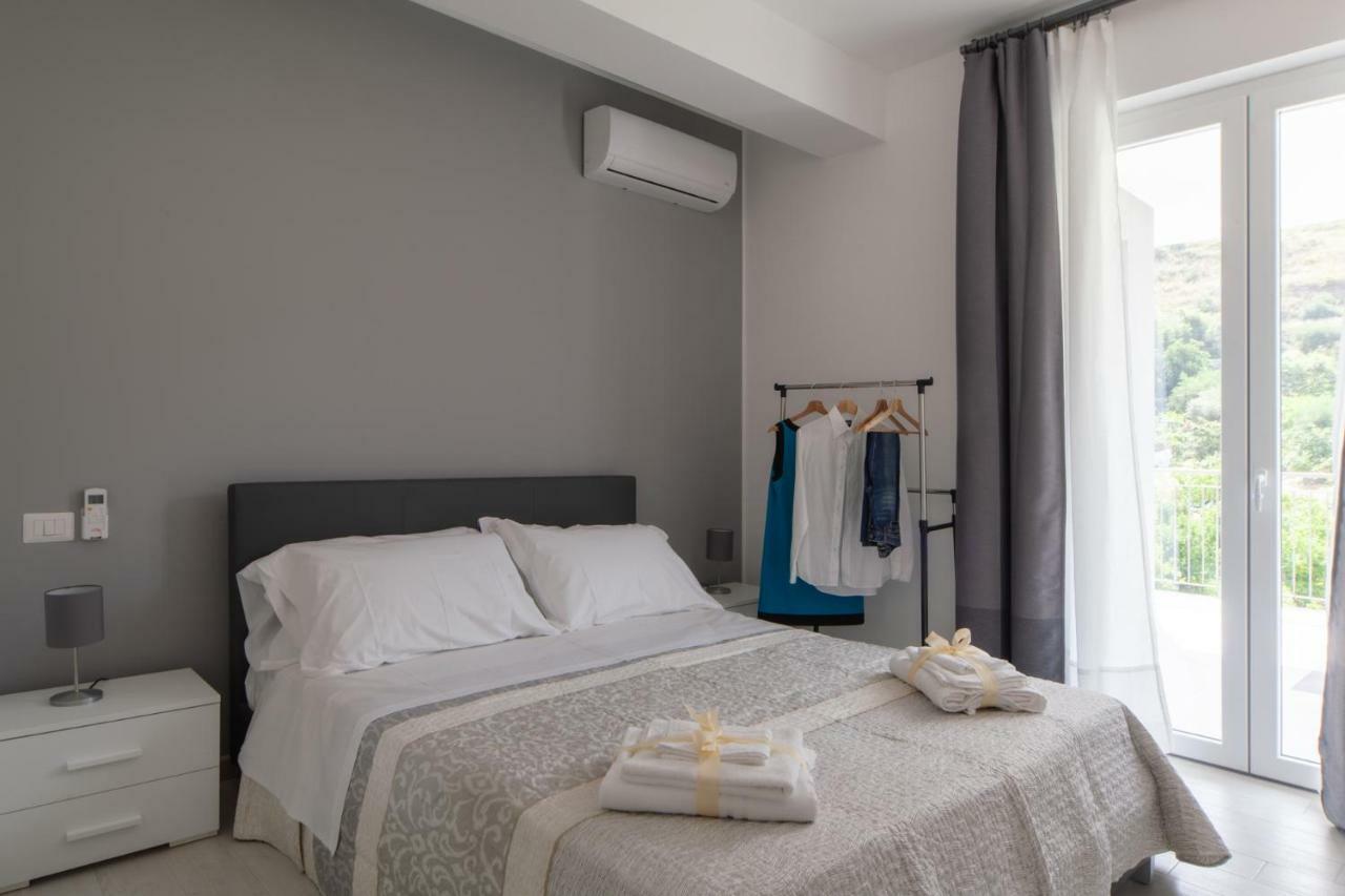 House 103 Rent Apartment Capo dʼOrlando Екстериор снимка